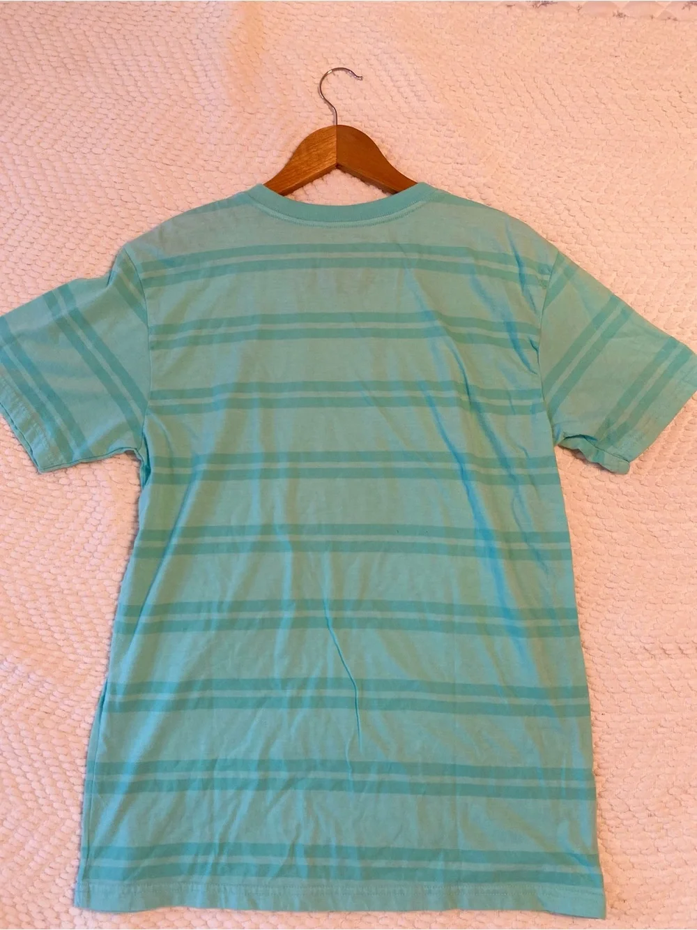 Nautica Boys XL 18-20 Blue Striped V-Neck T-Shirt